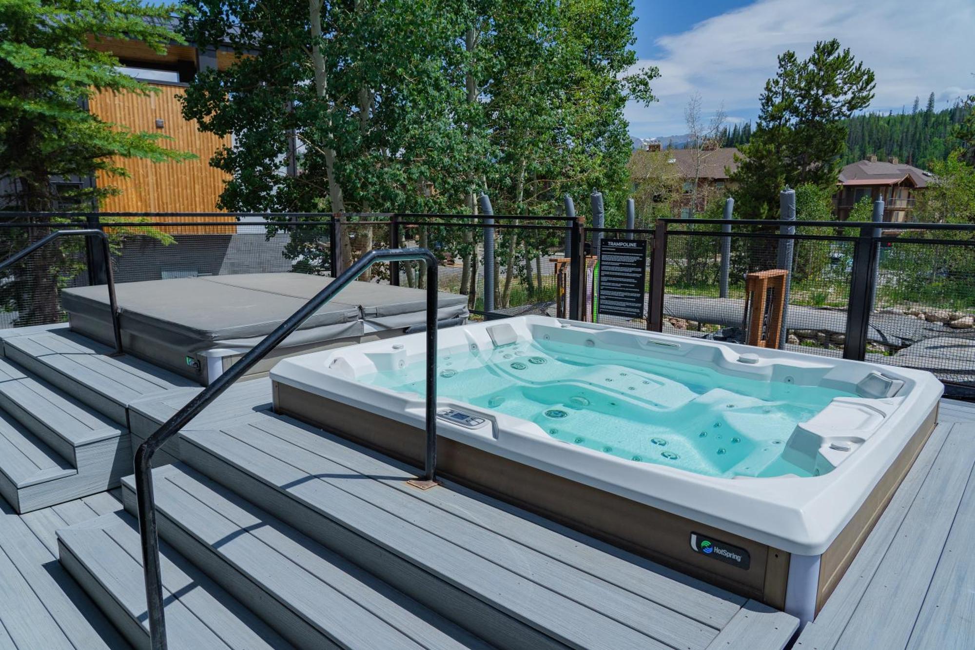Gravity Haus Winter Park Hotel Екстериор снимка